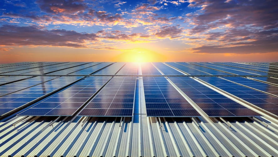 México se compromete a aumentar energía solar con apoyo de sector privado